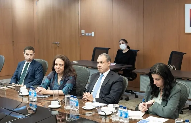 وزير الخارجية يستعرض الفرص الاستثمارية المتاحة بالمنطقة الاقتصادية لقناة السويس
