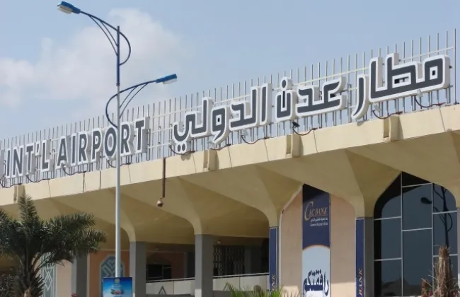 استهداف ثانٍ لمطار عدن.. اشتداد المعارك فى تعز