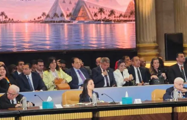 وزيرة التضامن بمنتدى مصر 2026: فتح أسواق للأسر المنتجة والحرفيات
