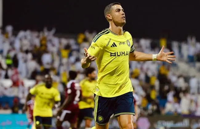 الفيصلي ضد النصر.. العالمي يتفوق بثلاثية ويحتل وصافة الدورى السعودى