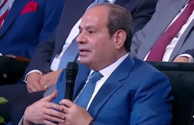 فخامة الرئيس السيسى يقرر عقد منتدى مصر سنويًا وطرح ملف قطاع مختلف للنقاش كل شهر