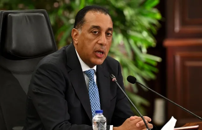 الحكومة: إعادة النظر بالإعانة الاجتماعية لشاغلى المبانى المتعارضة مع تطوير الدائرى